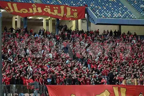  احتفال جنوني وهجوم على اتحاد الكرة والتحكيم.. لقطات من مباراة الأهلي وسموحة (فيديو وصور)